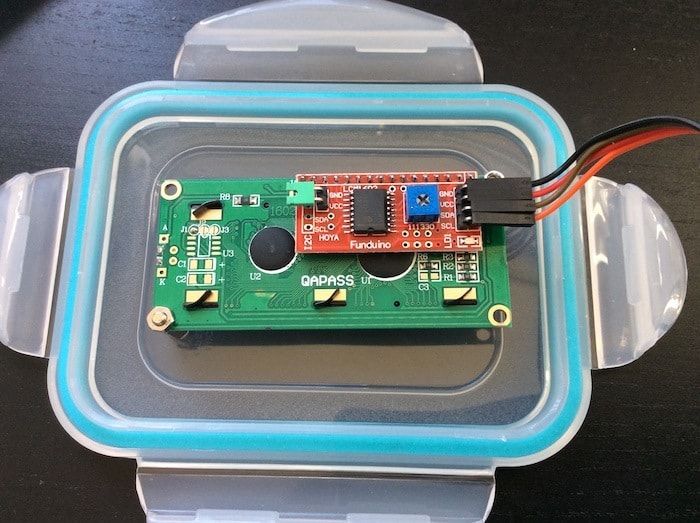 Lid of the enclosure with air-tight seal.